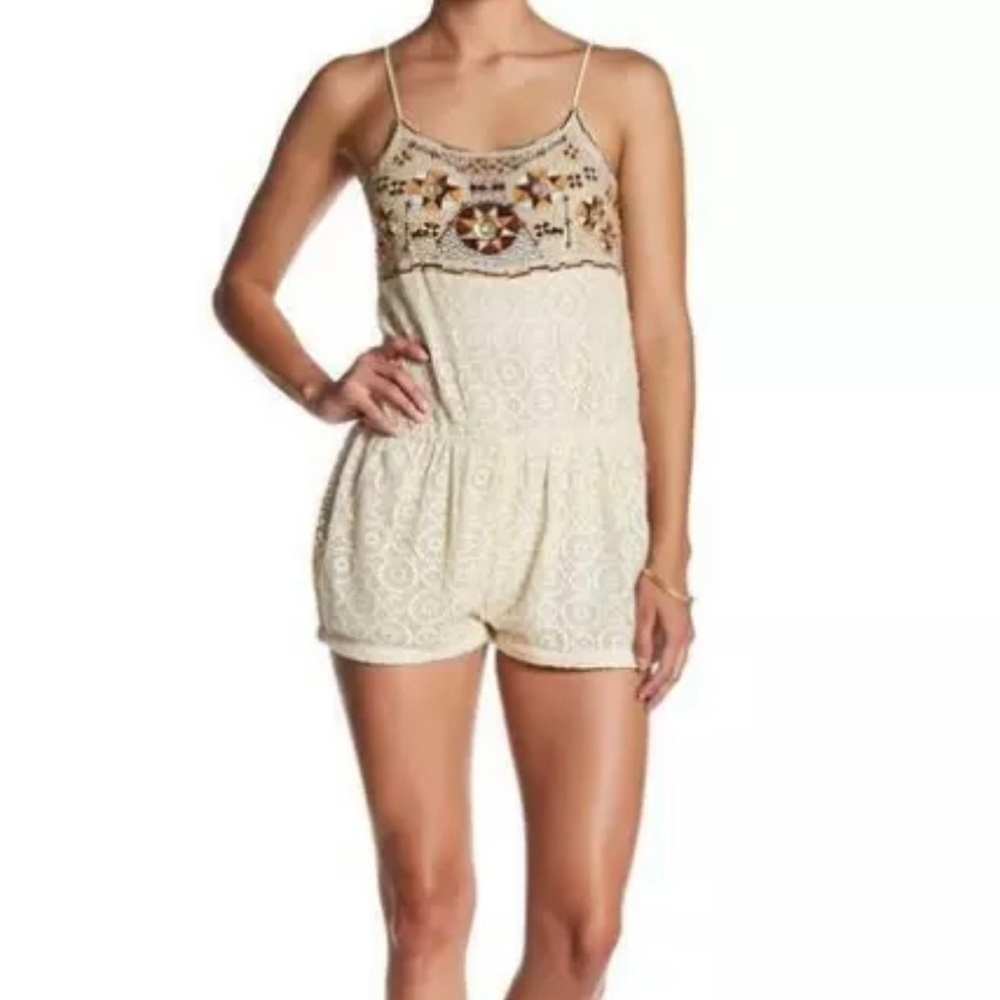 Raga Sleeveless Sugar Cookie Romper‎